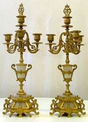 Dva dekorativní svícny